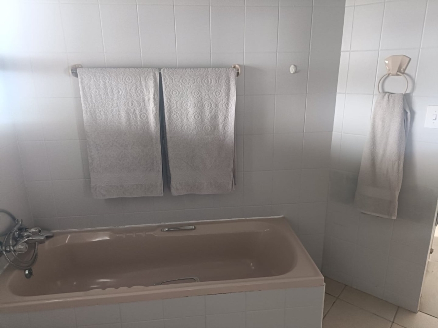 5 Bedroom Property for Sale in De Bakke Western Cape